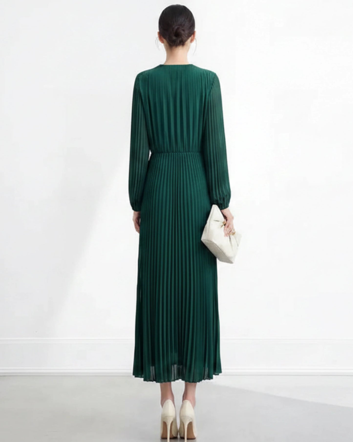 Elegant Long Sleeve Pleated Dress