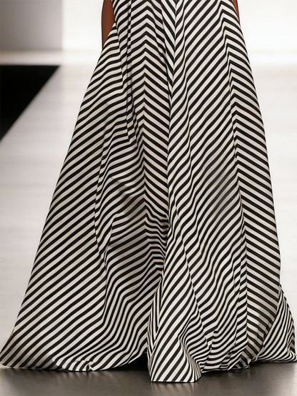A-Line Loose Contrast Color Pockets Halter-Neck Maxi Dresses