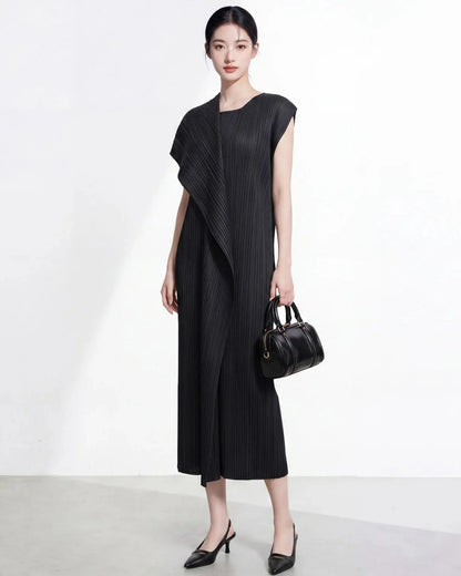Asymmetric Pleated Sleeveless Dress