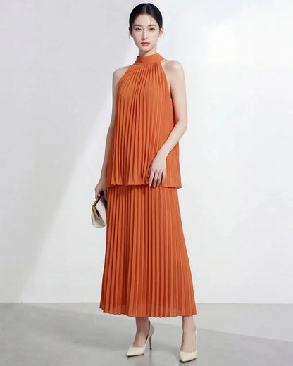 Elegant Plissé Halter Midi Dress