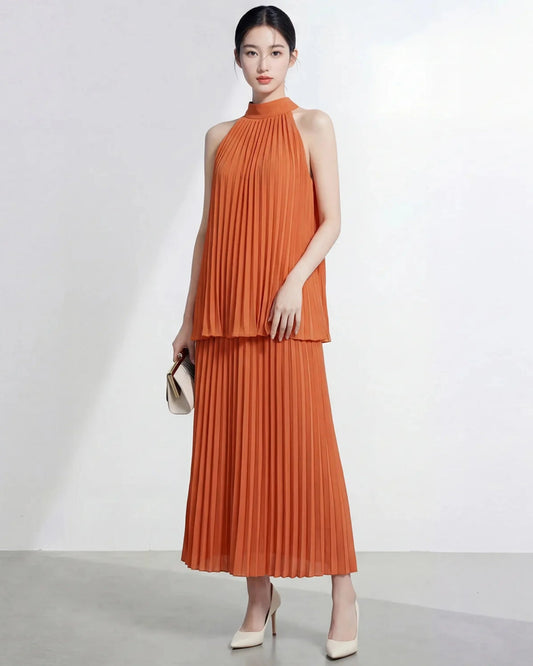 Elegant Plissé Halter Midi Dress