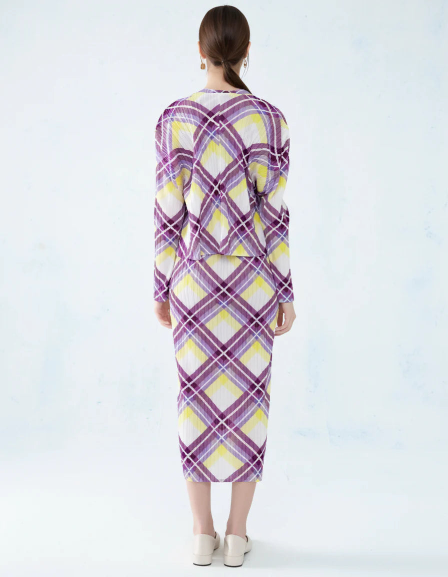 Elegant Plissé Dress & Cardigan