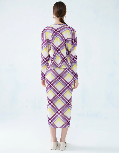 Elegant Plissé Dress & Cardigan