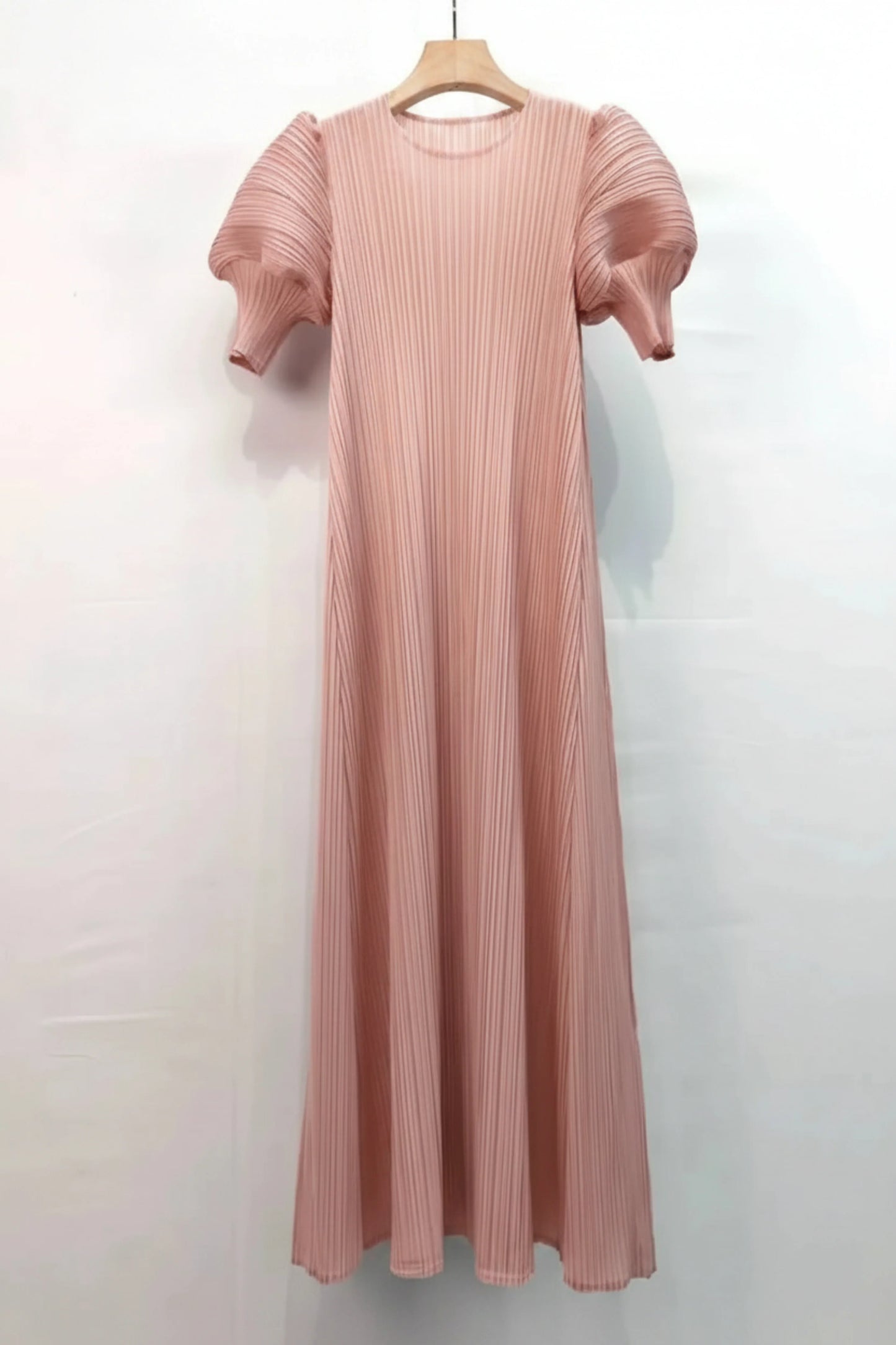 Unique Puff-Sleeve Pleated Dress