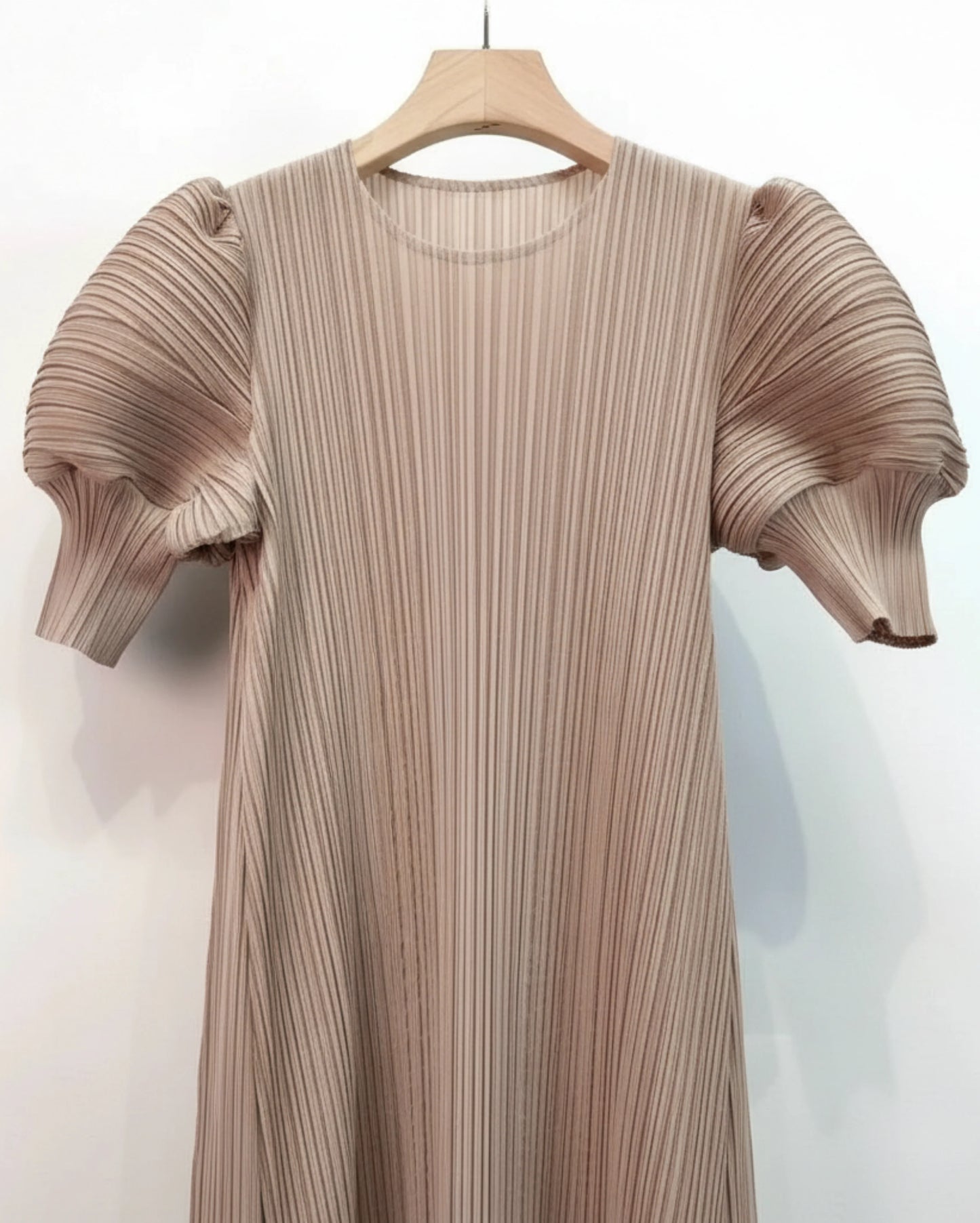 Unique Puff-Sleeve Pleated Dress
