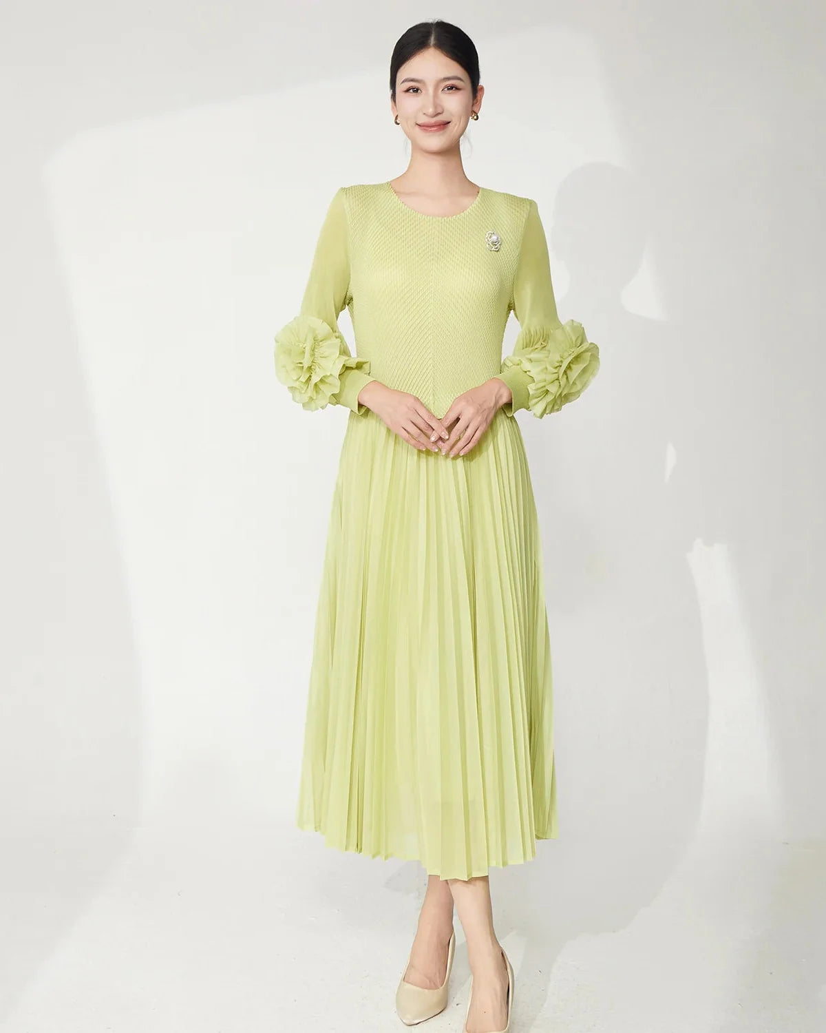 Ruffle Sleeve Plissé Dress