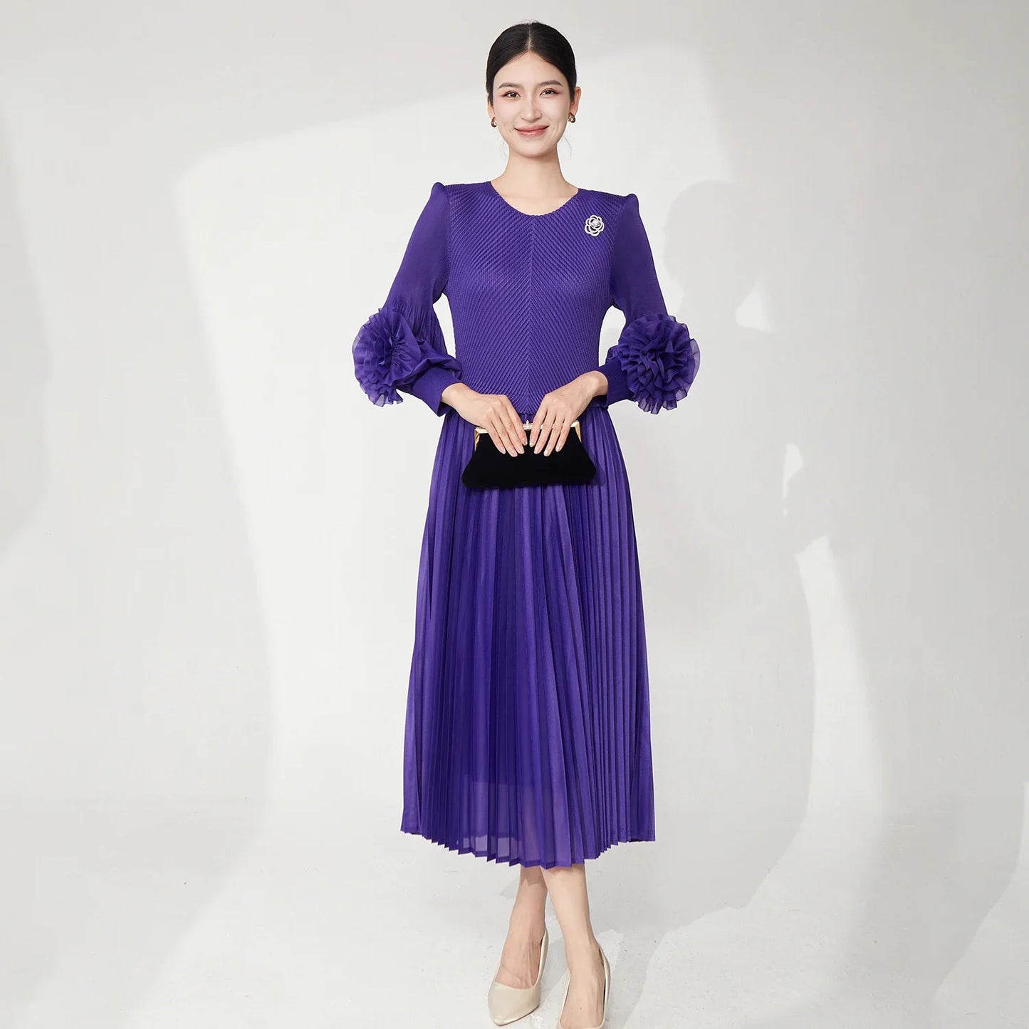 Ruffle Sleeve Plissé Dress