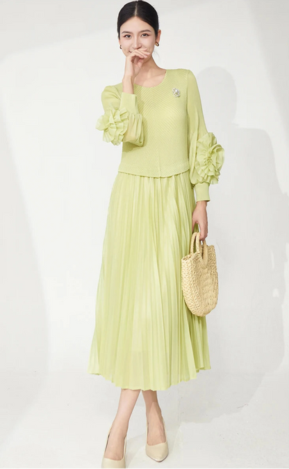 Ruffle Sleeve Plissé Dress