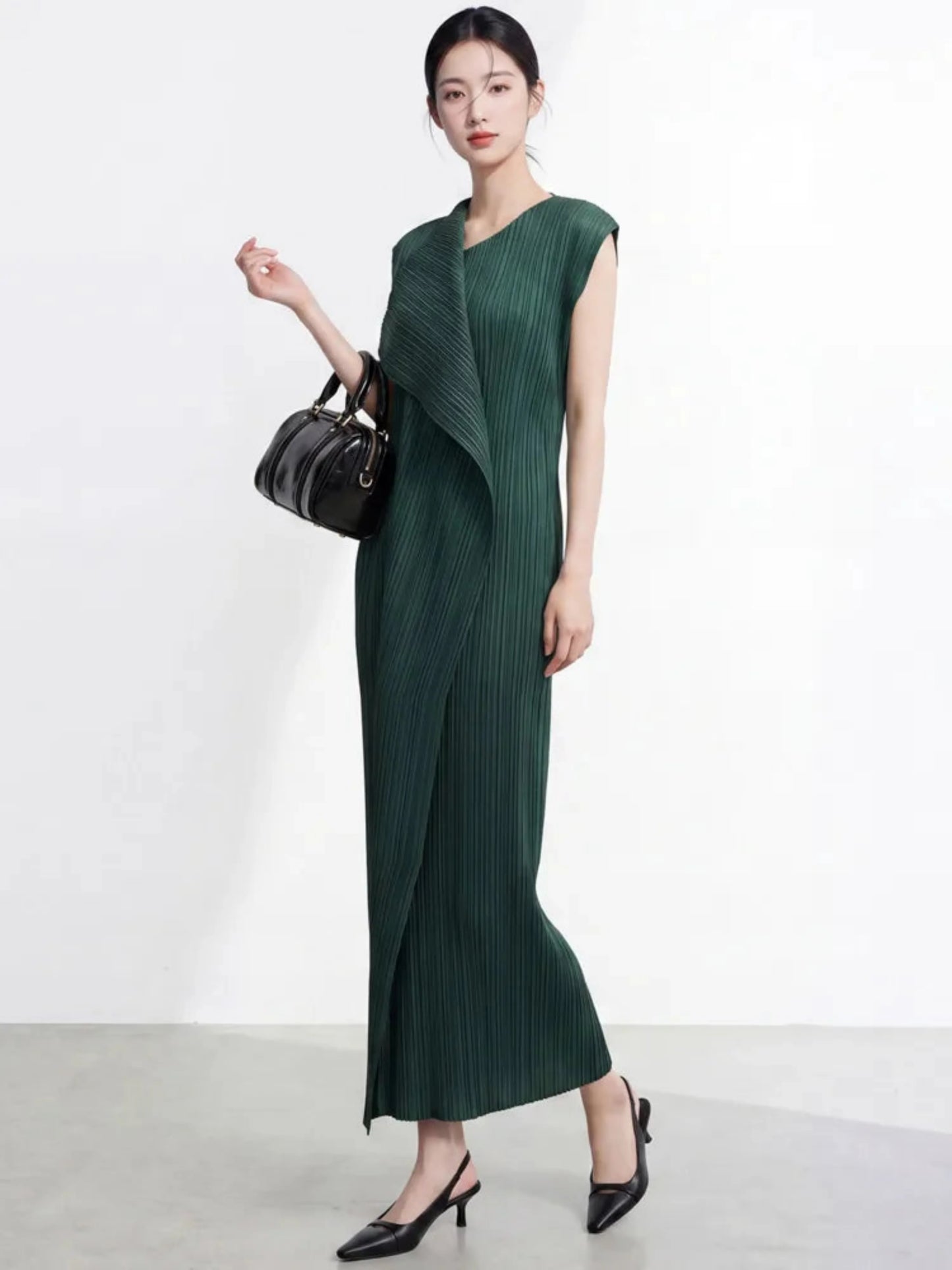 Asymmetric Pleated Sleeveless Dress