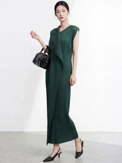 Asymmetric Pleated Sleeveless Dress