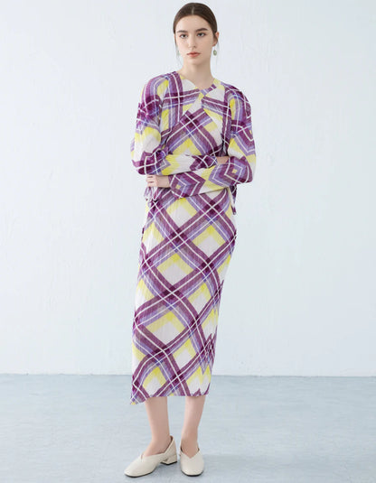 Elegant Plissé Dress & Cardigan