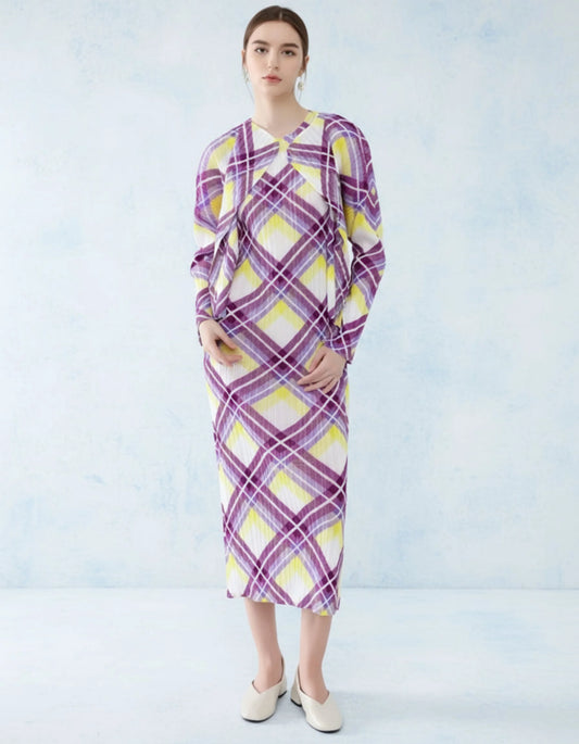 Elegant Plissé Dress & Cardigan