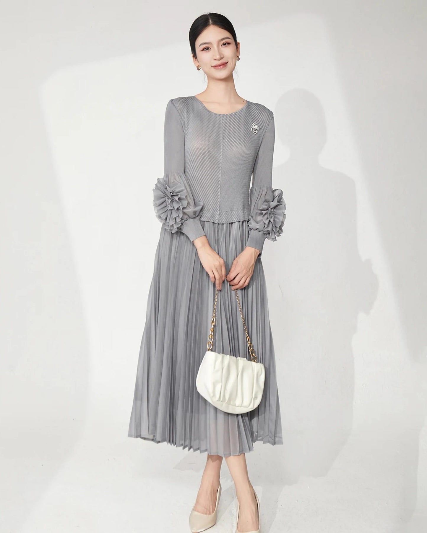 Ruffle Sleeve Plissé Dress
