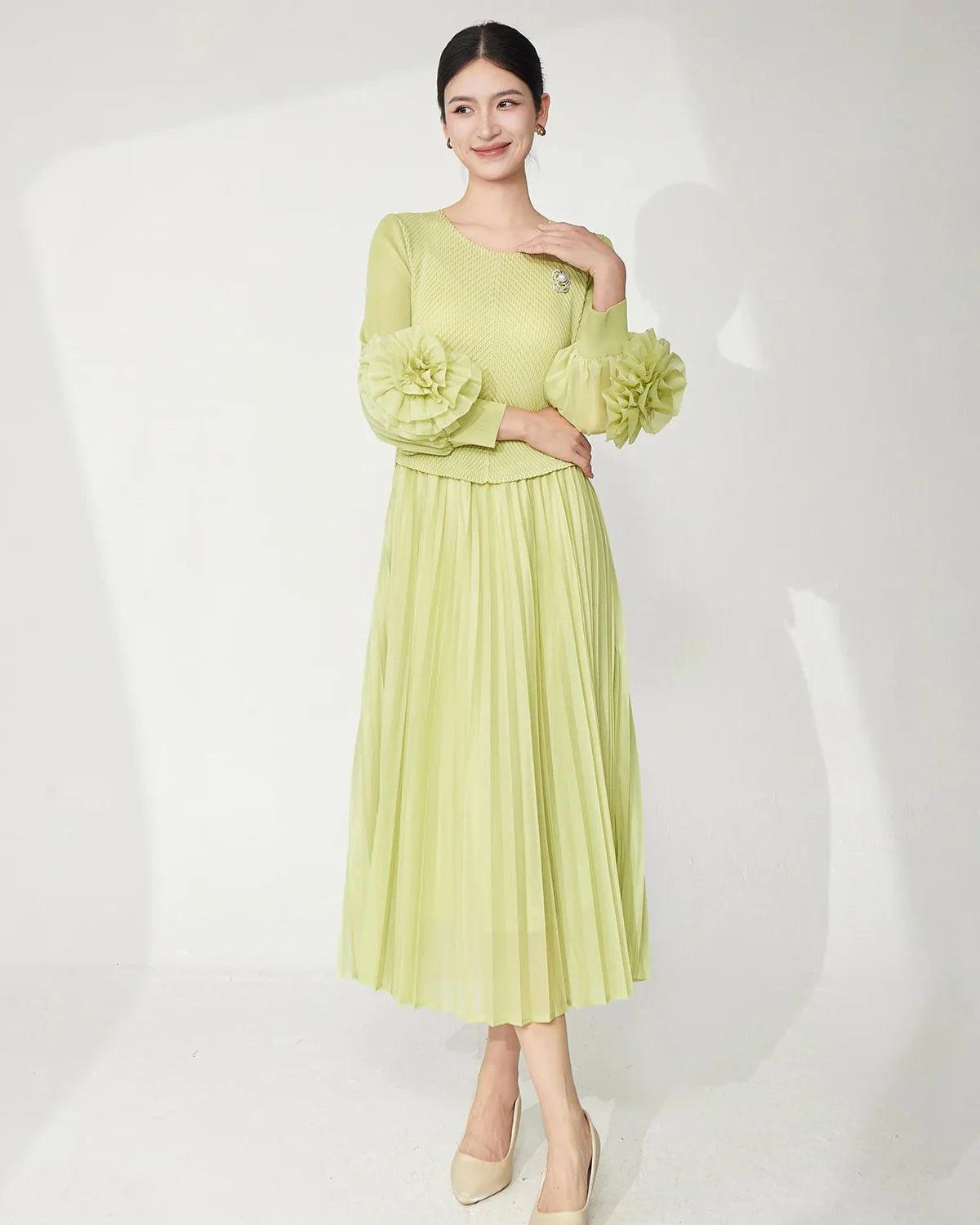 Ruffle Sleeve Plissé Dress