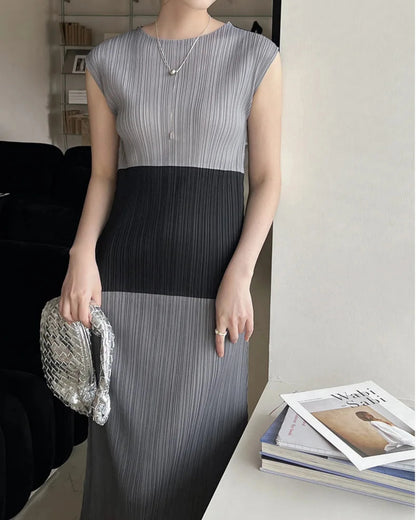 Lightweight Plissé Sleeveless Dress
