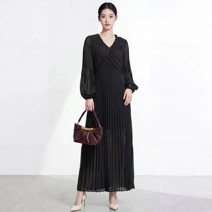 Elegant Long Sleeve Pleated Dress